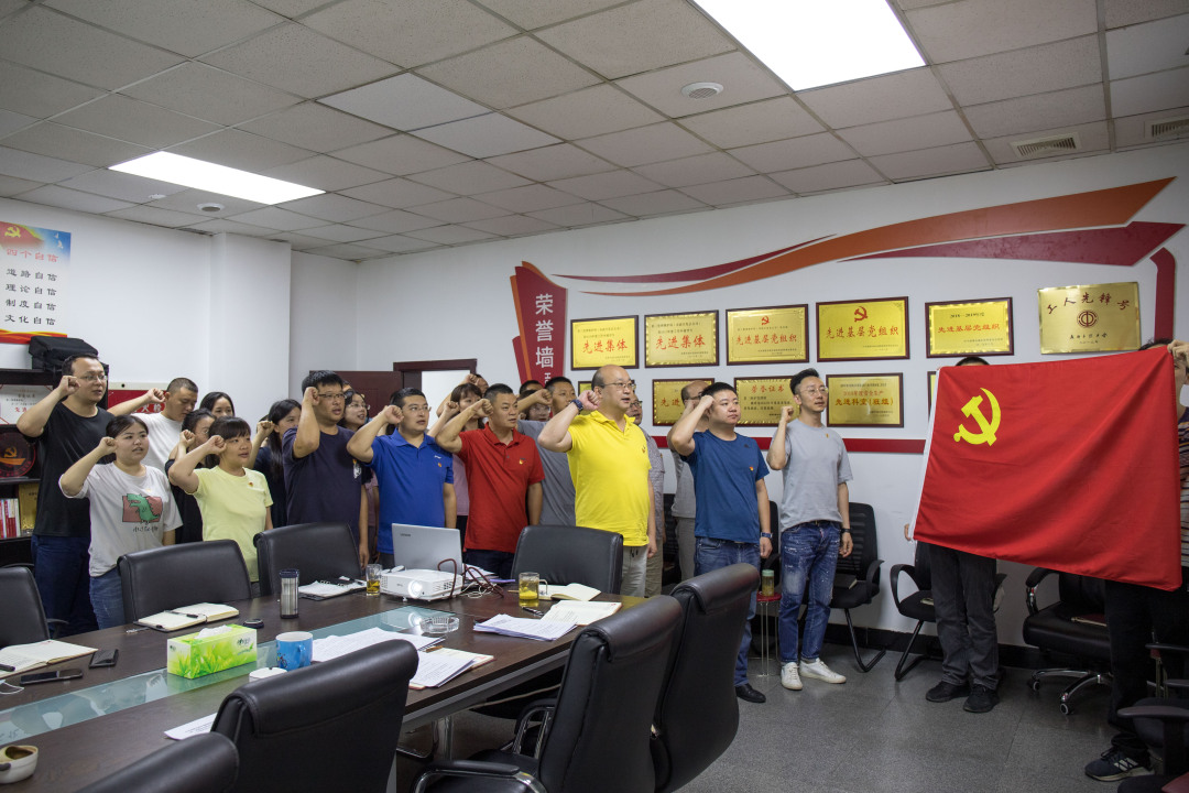 https://wework.qpic.cn/wwpic/883409_VaKsGoFWT3qZKwN_1598597056/0